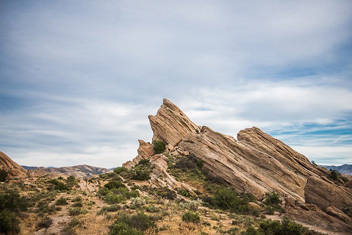 Пустынный пейзаж со скалами Васкес - редактирование необработанных фотографий