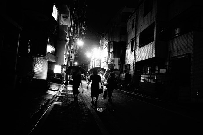 черно-белая уличная фотография