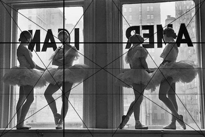 Альфред Айзенштадт photo of ballerinas with photography composition grid overladed