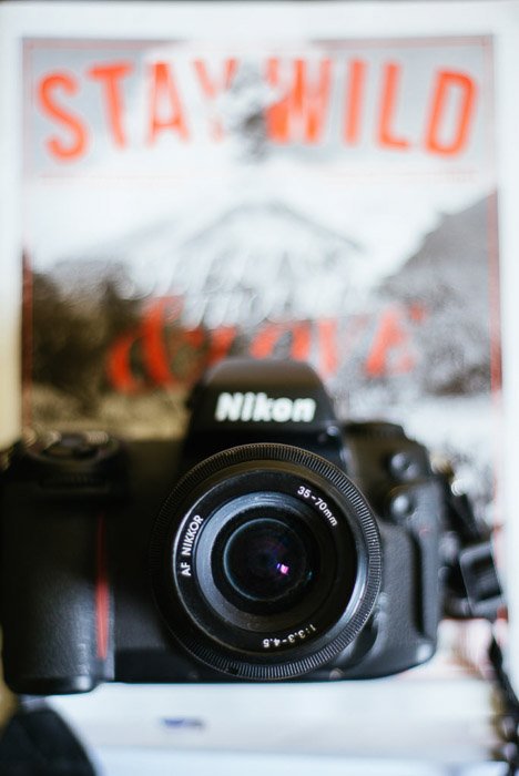 Размытая фотография зеркального фотоаппарата Nikon