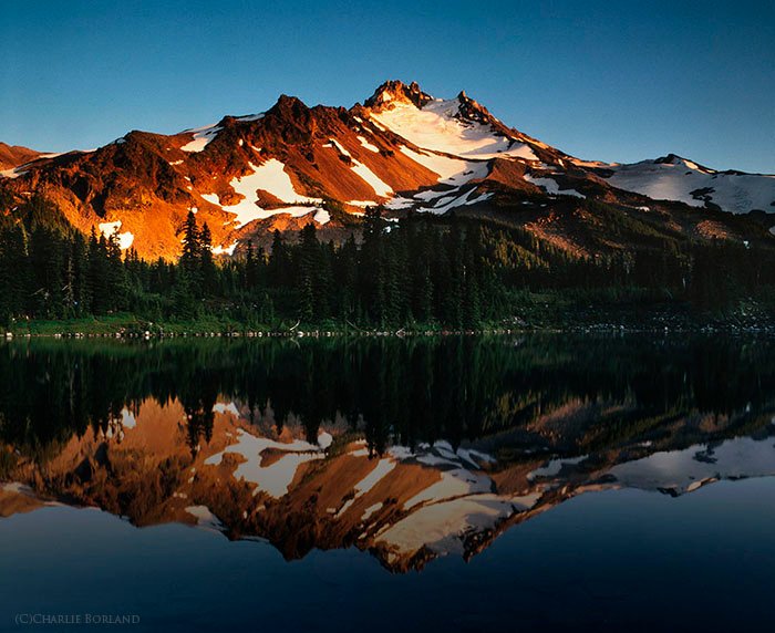 Одиночная приключенческая фотография горы Джефферсон, штат Орегон