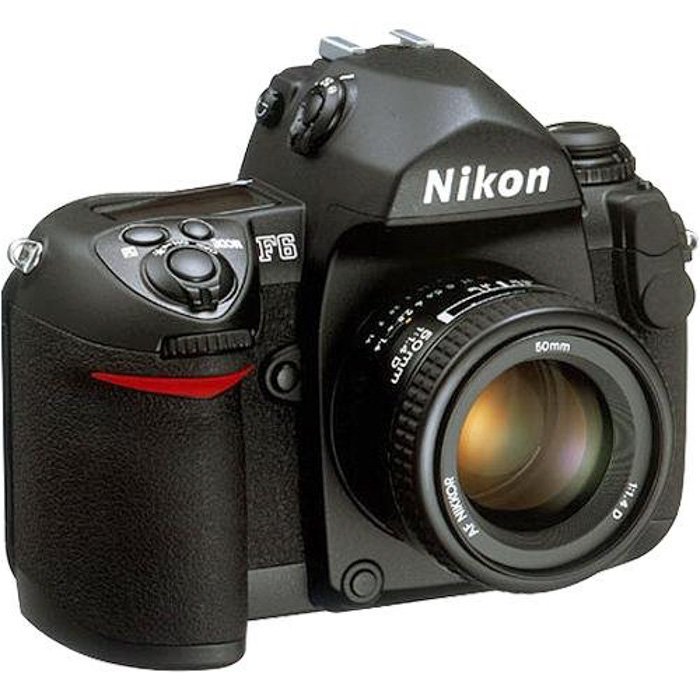 изображение классической 35-мм пленочной камеры Nikon F6