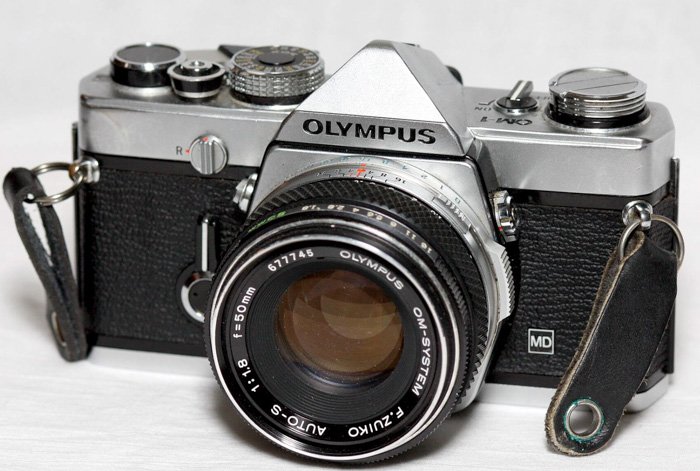 Пленочная 35-мм камера Olympus OM-1