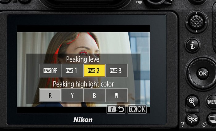 Крупный план изменения настроек на беззеркалке Nikon Z7
