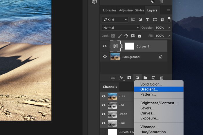 Скриншот, как добавить световые потеки на фотографию в Photoshop - добавляем градиент