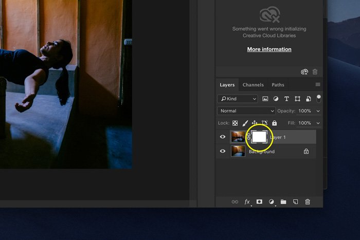 Скриншот, показывающий, как редактировать левитационную фотографию в Photoshop - маска слоя