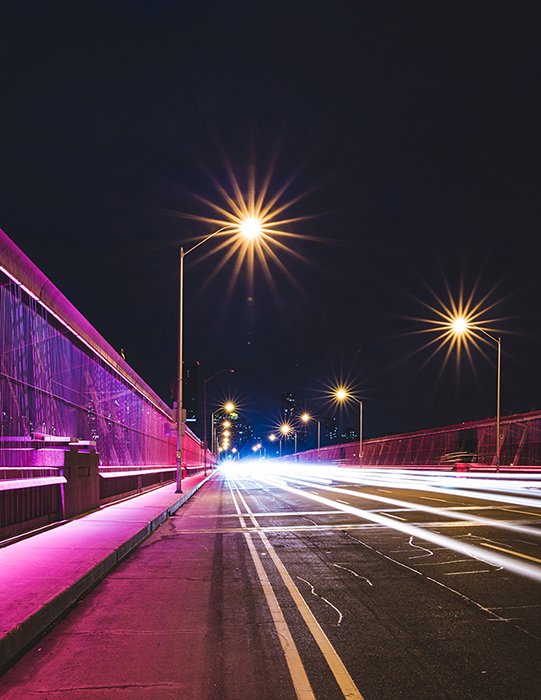 Motion blur фото улицы в ночное время