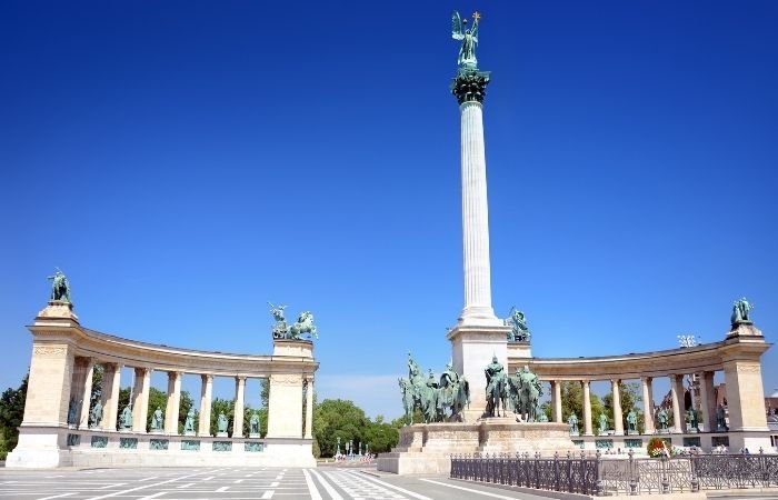 места для фотографирования в Будапеште: Площадь Героев