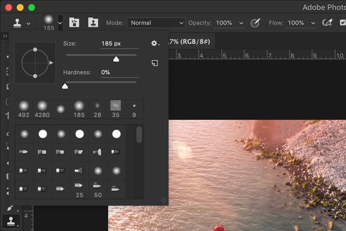 Скриншот использования инструмента Adobe Photoshop clone stamp tool