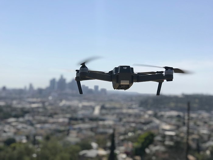 Фотография летающего дрона