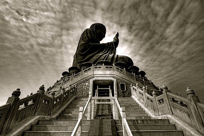 HDR-фотография стороны статуи Будды