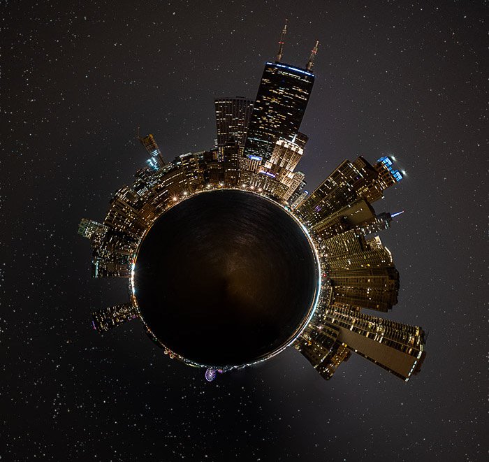 Последняя фотография маленькой планеты на фоне горизонта Чикаго