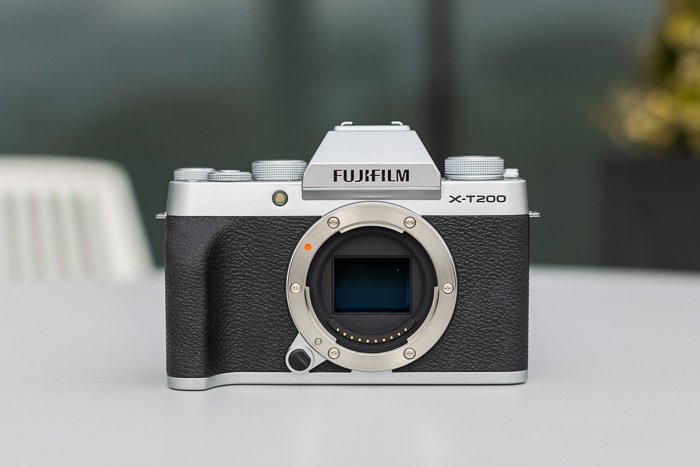 Изображение корпуса беззеркальной камеры Fujifilm X-T200