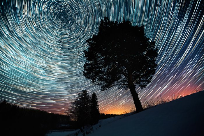 Астрофотография с длинной экспозицией звездных трасс