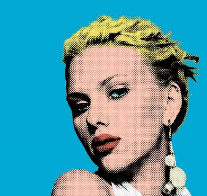 креативный фотошоп поп-арт эффект на портрете Скарлетт Йоханссон