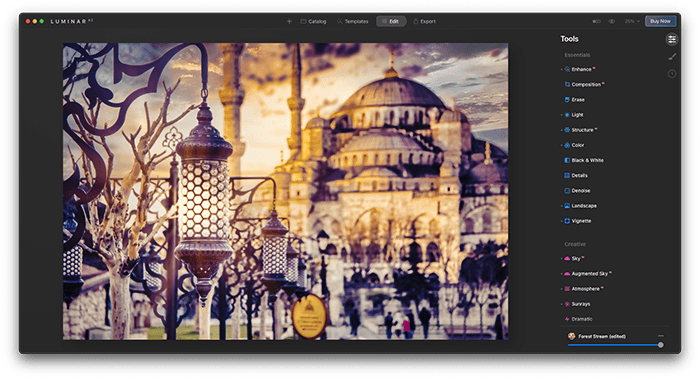 скриншот фоторедактора Luminar AI на примере мечети