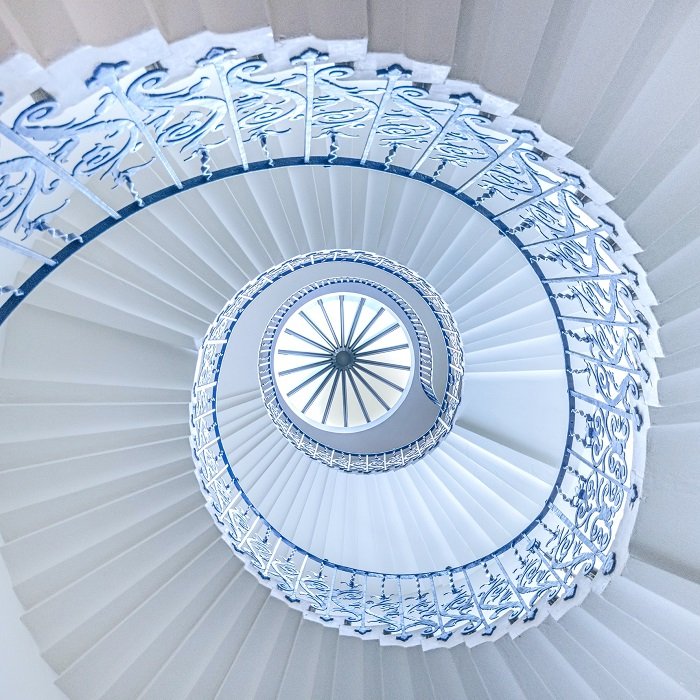 Идея фотосъемки лестницы: Винтовая лестница