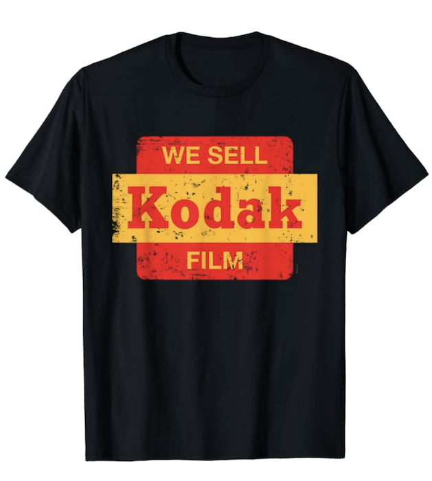 Дизайн футболок с цветами и шрифтом Kodak