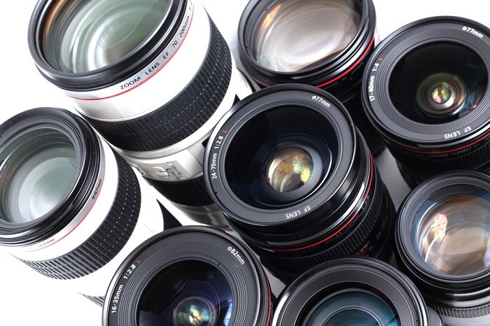 8 различных объективов для фотокамер с переменной диафрагмой