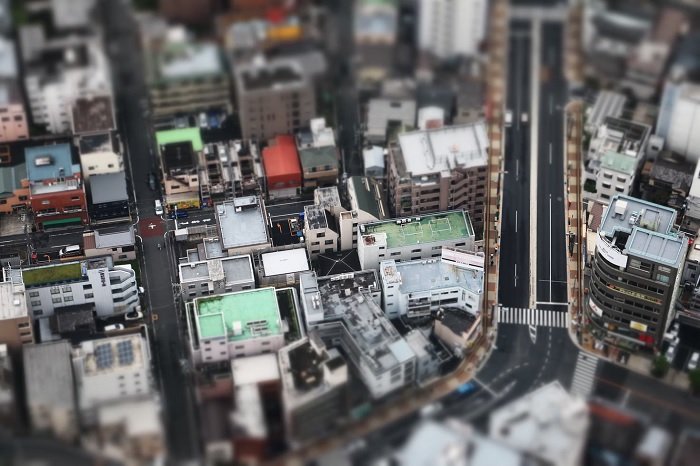 Tilt-shift фотография города сверху